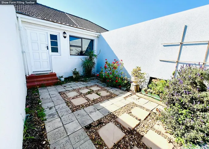 Rondebosch Cottage